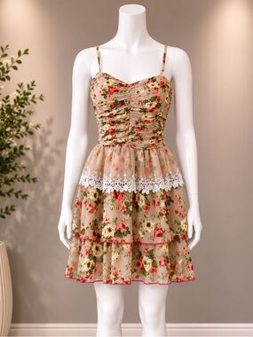 Floral Lace-Trim Tiered Sundress in Beige and Pink
